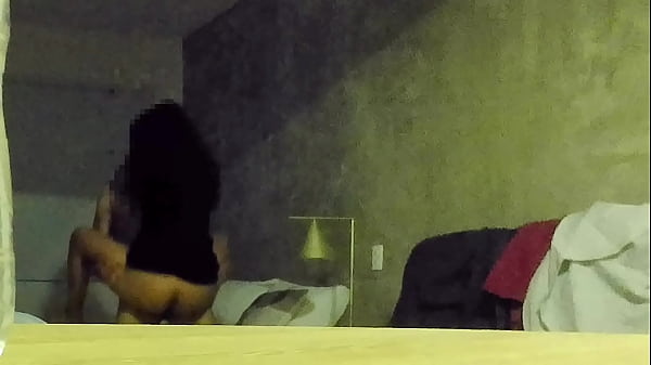 A Convidou Para Um Bar E, Bêbada, Ela Ficou Toda Molhada