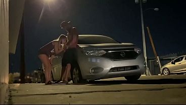 Esposa curiosa topa transar com estranho e trair o marido