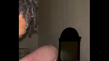 Madrasta loira leva negão grande na casa do marido pela primeira vez