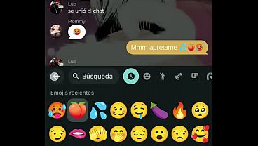 Mamãe safada se diverte com gostoso Antuan na cama quente