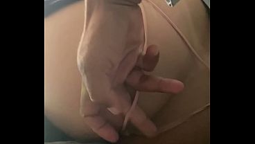 Marido pega a amante na casa da sogra durante visita surpresa