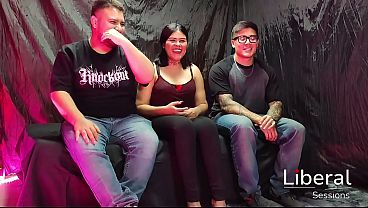 Marido Traído Vê Esposa Sendo Fodida Na Frente Dele
